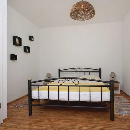 Appartement Jelsa 12247b *